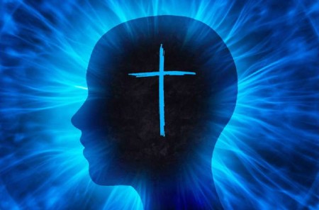 Cilvēks ar pasaulē augstāko IQ izaicina uzskatu par kristiešiem